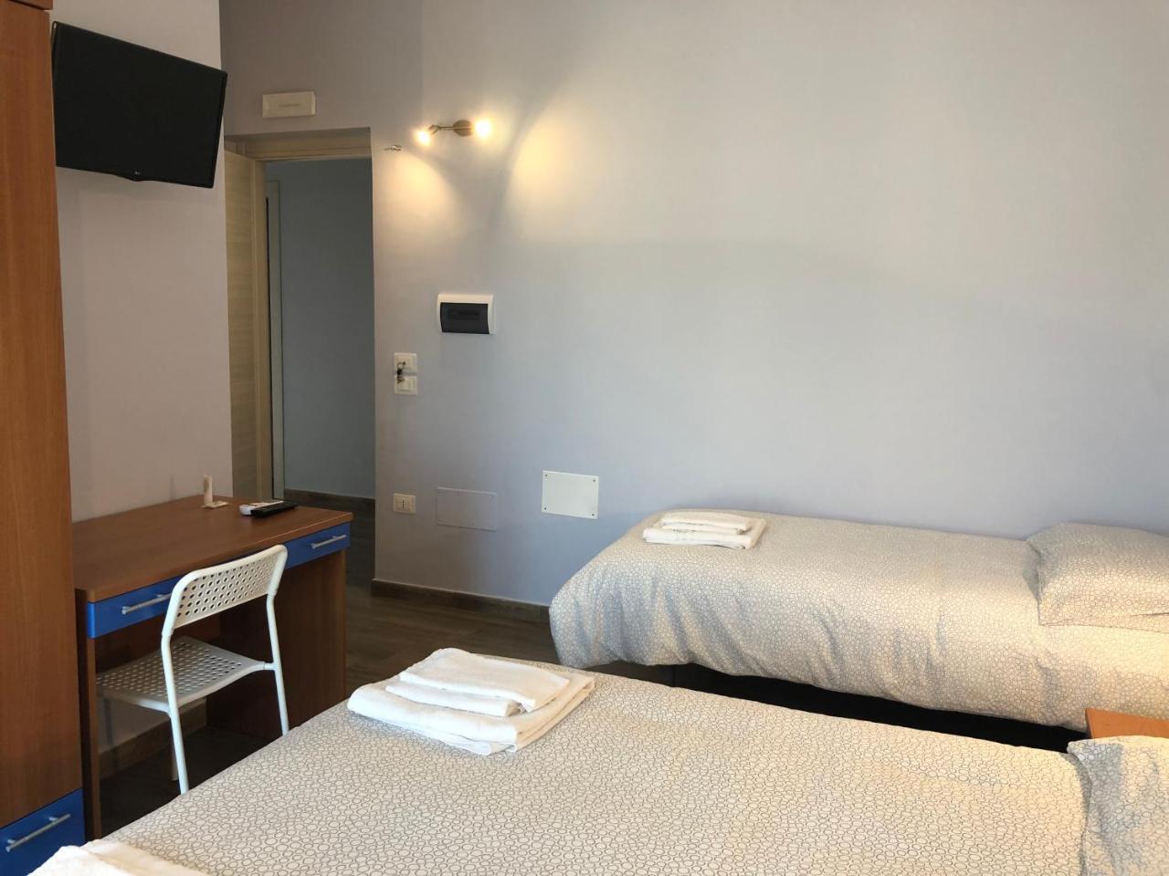 コリリアーノ・カーラブロ Profumo Di Zagara Bed & Breakfast エクステリア 写真